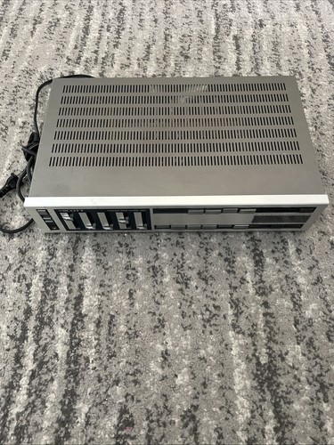Amplificatore stereo integrato