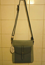 Borsa in pelle grigia da donna. In buone condizioni