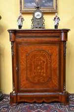 Servante intarsiata stile