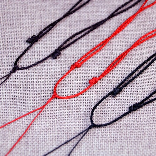 Collana con ciondolo corda