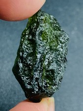 Tektite grezza Moldavite