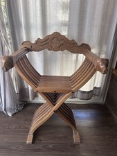 Sedia legno Savonarola pieghevole intagliata con leoni ,vintage