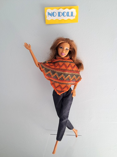 2005 outfit con poncho barbie - poncho,