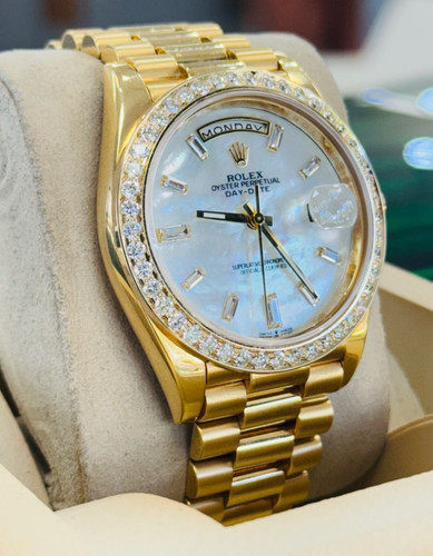 Rolex day date 40mm - 228238, 18k