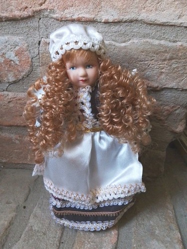 Bambola porcellana vintage - bambola,