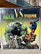 Sideshow Hulk vs Spider-Man Exclusive Light Up Diorama Marvel Rare 459/500
