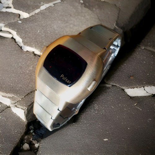 Vintage 1970 quartz pulsar - vintage,