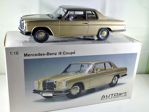Autoart mercedes benz - 1:18,