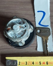 TAPPO BENZINA CON 1 CHIAVE per