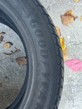 Gomme invernali termali Goodyear 245/45 R18 100v Ultragrip