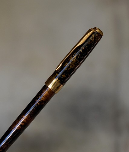 Magnifique stylo roller parker - magnifique,