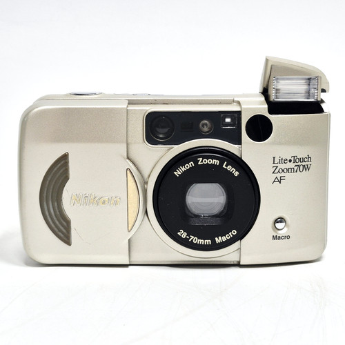 Nikon lite touch zoom - touch, af