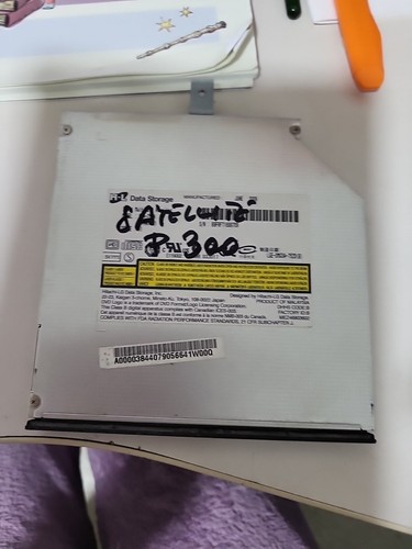 Toshiba satellite p300 - toshiba,