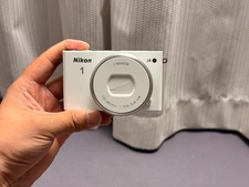 Mint Condition Nikon 1 J4