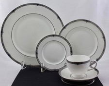 WEDGWOOD FINE BONE CHINA