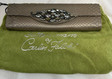 Pochette Carlos Falchi