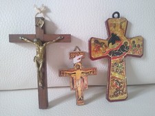 3 Vecchi Crocifissi Legno