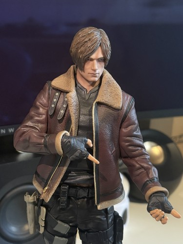 Figurine resident evil leon - figurine,