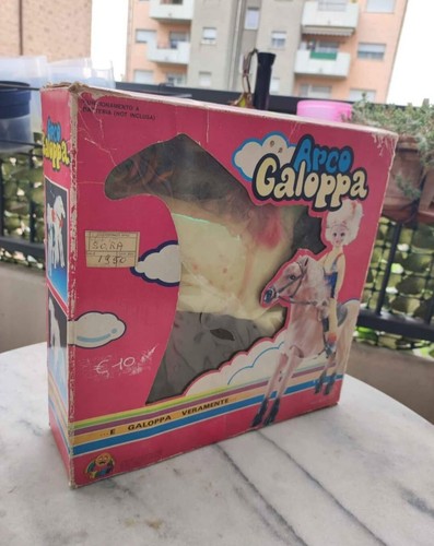 Cavallo arco galoppa - arco,