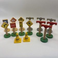 Pista treno in legno