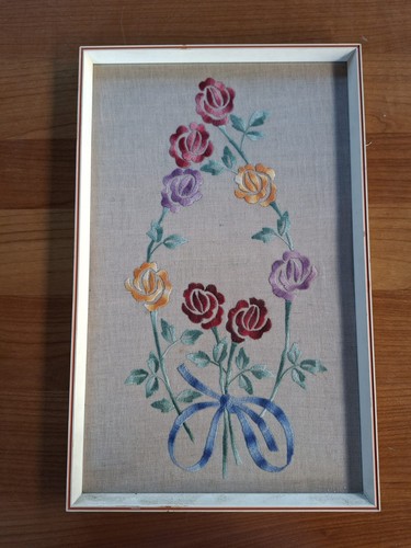 Quadro ricamato con corona - quadro, di