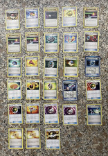 Lotto stock 28 Carte Pokemon