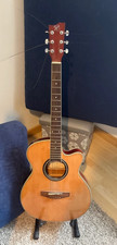 Chitarra semiacustica Rowling con poggia chitarra, corde da cambiare ma perfetta