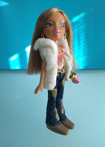 Bratz doll mga - "mga", "