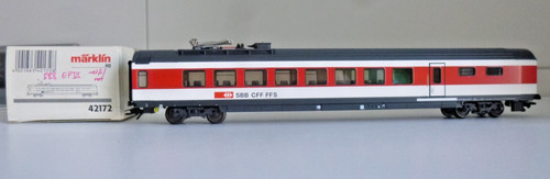 Treno rapido vagone ristorante
