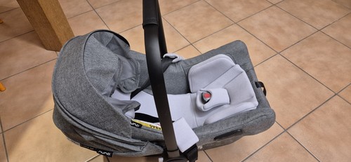 Seggiolino ovetto bugaboo auto