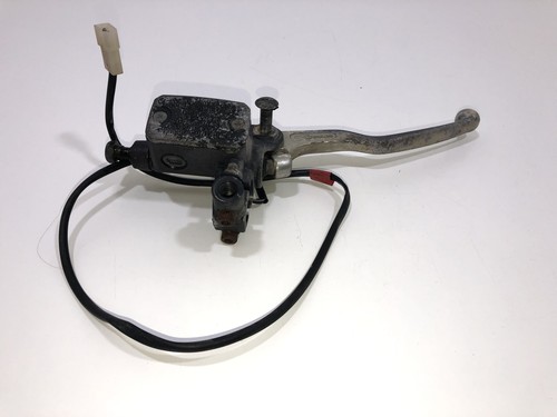 Front right brake pump - front,