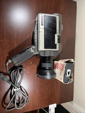 Videocamera a colori Magnavox