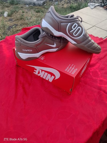 Nike total iii sneaker - 90,