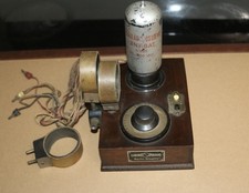 Antica radio tedesca Loewe ricevitore locale OE333 con tubo 3NF-BAT (difficile da trovare!)