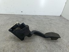 Opel Corsa D 2011 Acceleratore