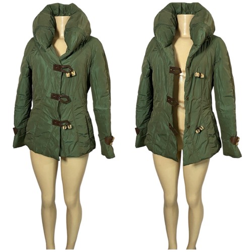 Cappotto verde con cappuccio - , e