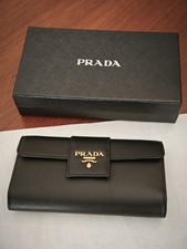 Portafoglio Prada in pelle