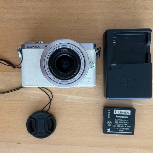 Kit fotocamera mirrorless
