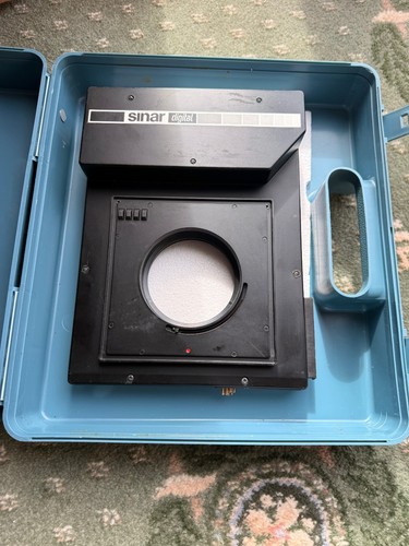 Sinar otturatore digitale nero