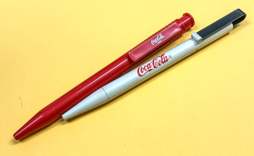 Coca cola due penne - due, sfera