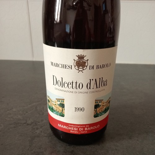 Bottiglia dolcetto alba 1990 - bottiglia,