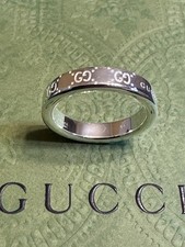 Anello in argento con logo