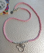 Collana di perline rosa con