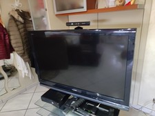 tv Sony 43 pollici di colore nero perfettamente funzionante con una serie di ing