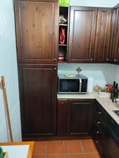 Vendo cucina componibile in legno massello completa di elettrodomestici, usata