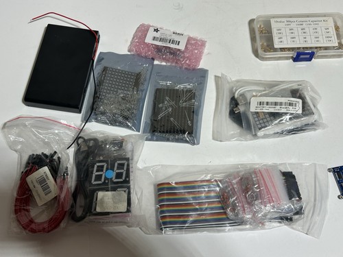 Vari componenti elettronici
