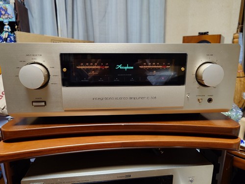 Accuphase integrated amplifier - accuphase,