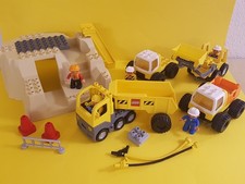 (B01) Lego Duplo Grande Cantiere con molti veicoli da costruzione e rocce