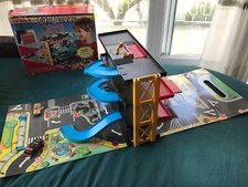 GIOCO GARAGE MAJORETTE VINTAGE ANNI '90 + 1  MACCHININA