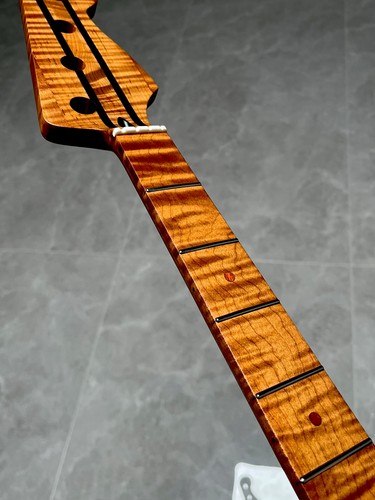 Aaaa stainless 4string bass - aaaa, j